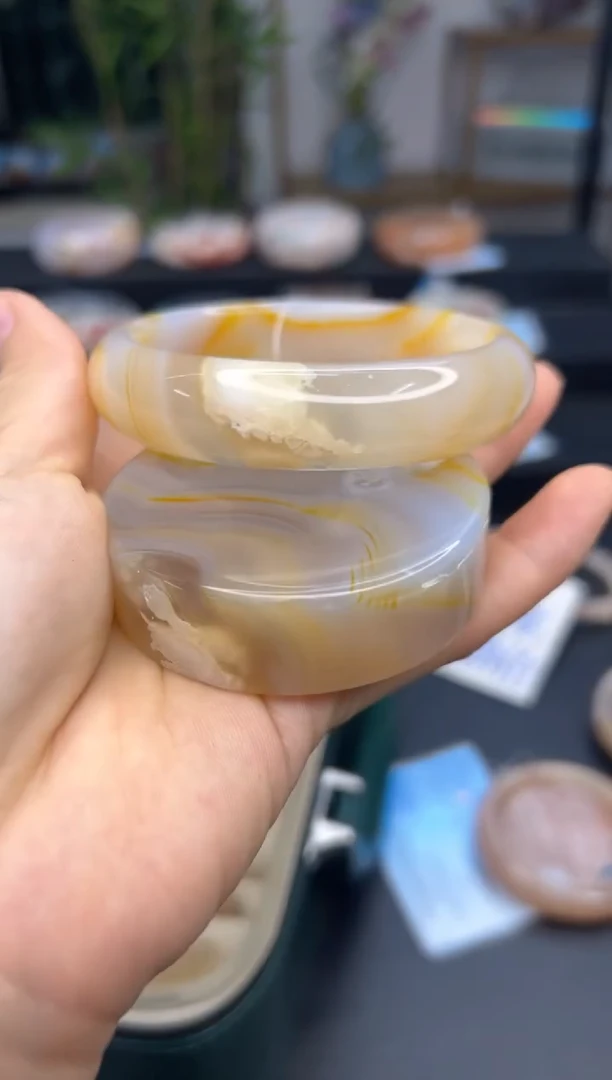 【闪购商品】石英质玉手镯未镶嵌A769(64圈赠送镯心)