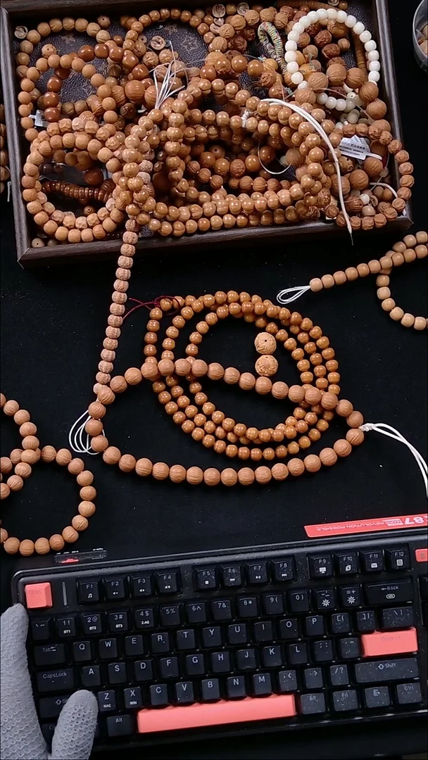 手串猴头核桃心**。全品聚宝盆13手持