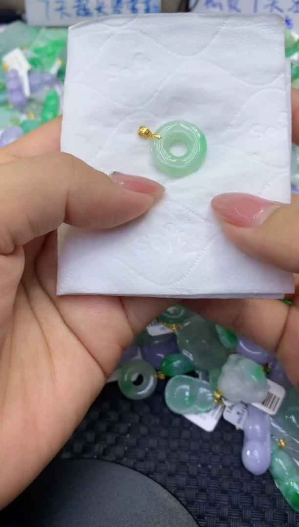 颈饰未镶嵌翡翠天然缅甸A货翡翠