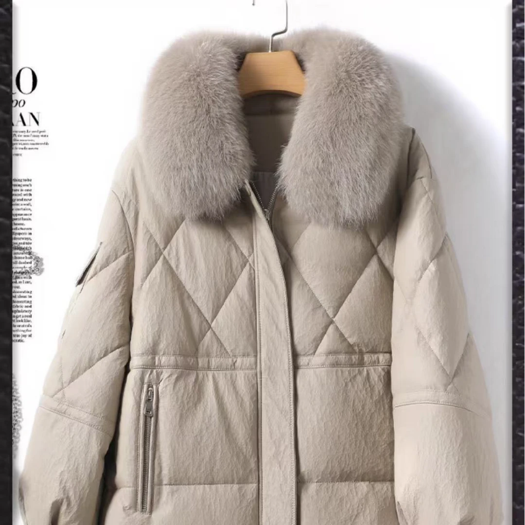 石头纹压花工艺常规皮羽款冬季翻领气质女士