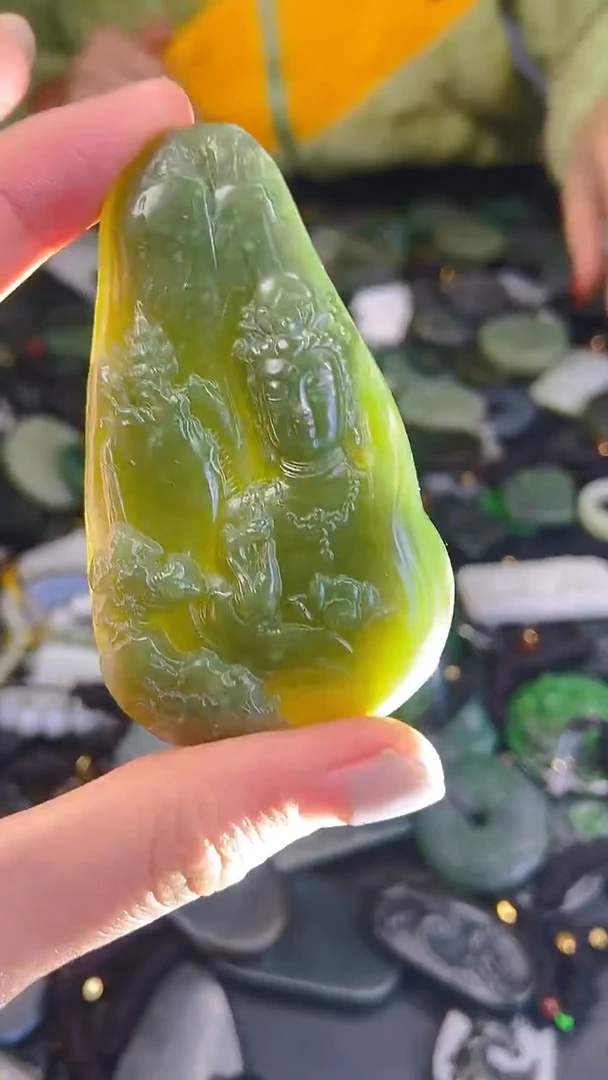 颈饰未镶嵌和田玉1