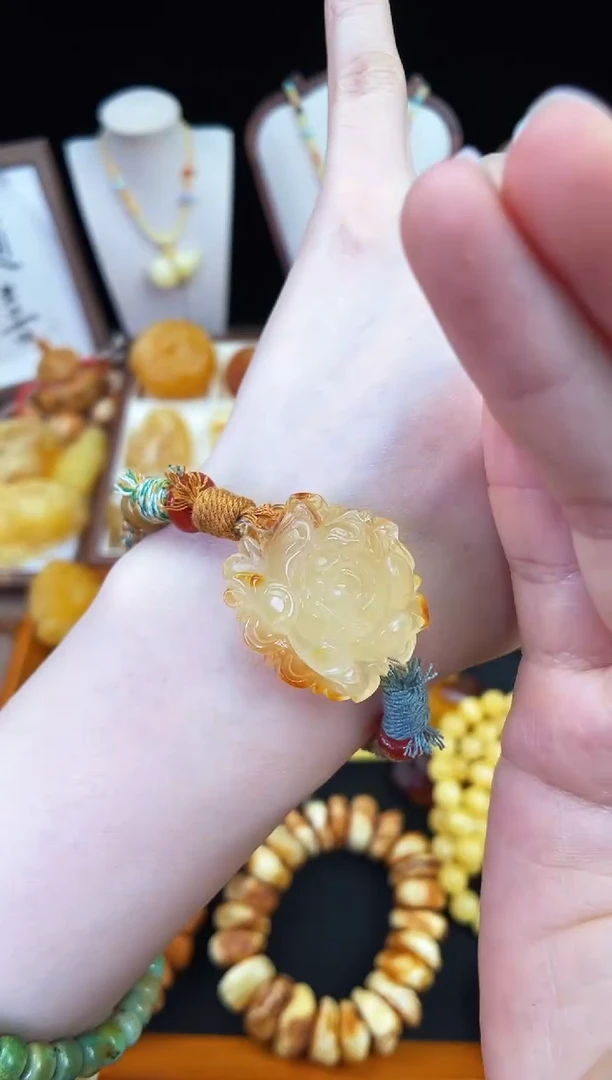 琥珀未镶嵌珠宝奇石柒月