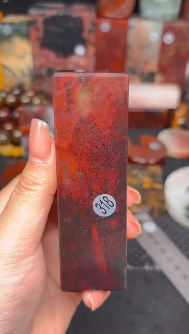 玉 桂林鸡血玉印章摆件318