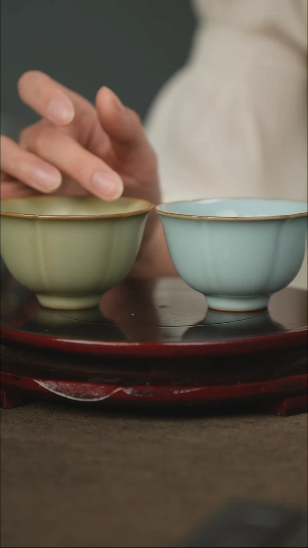 花口杯 带底款 两只装
