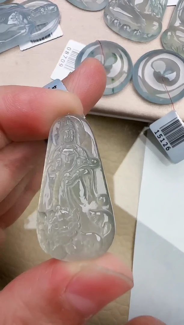 翡翠未镶嵌颈饰缅甸天然翡翠a货