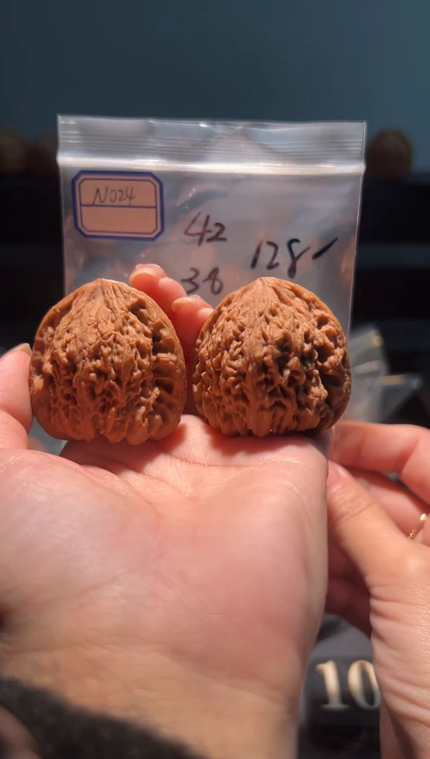 吊坠文玩核桃༺****༻024福利对南疆石