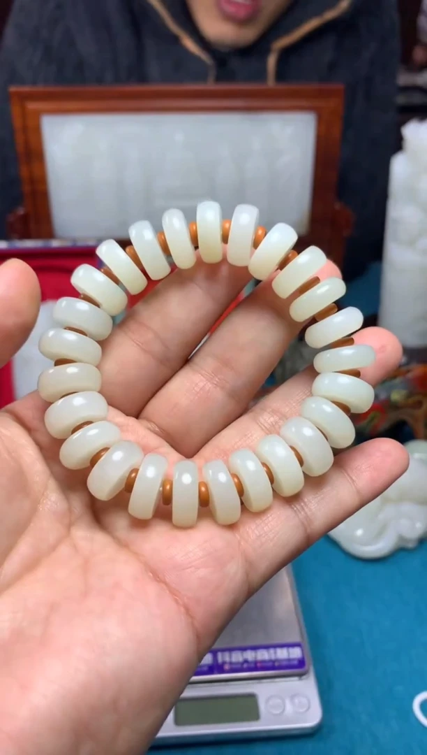 颈饰未镶嵌和田玉拍一发一