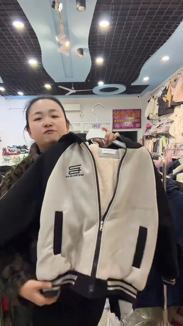 直播间优惠49米一件加绒兔毛加棉卫衣外套包邮到家(160码)