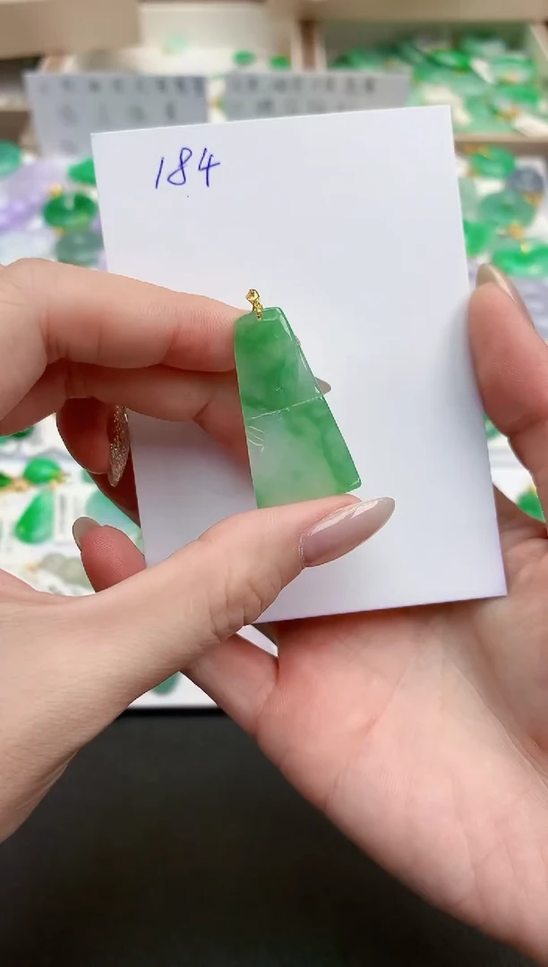 颈饰18K金镶嵌翡翠天然缅甸A货翡翠