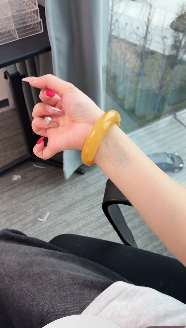 未镶嵌手镯石英质玉9.57