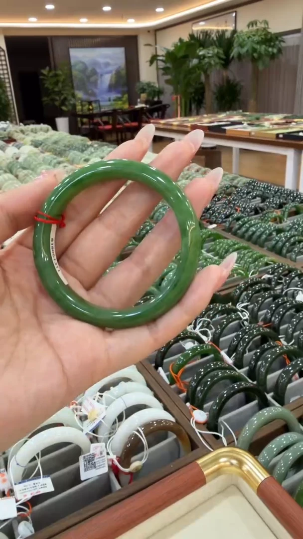 颈饰未镶嵌和田玉手镯54