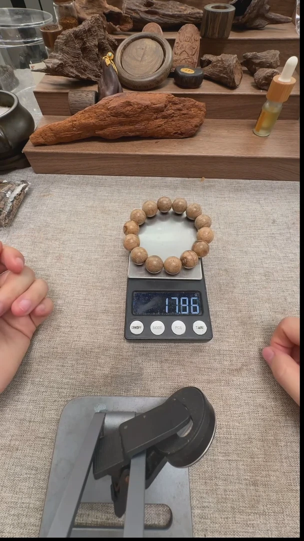 沉香香囊沉香老柬埔寨风化老料16mm17g+