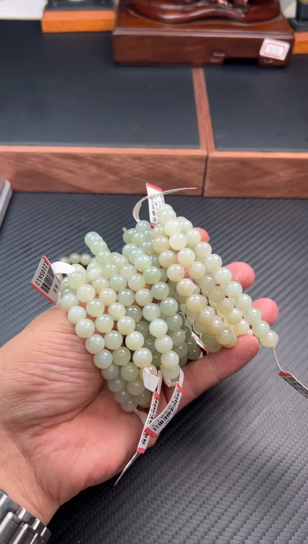 手串未镶嵌和田玉且末微色差近矿卡8多样性发货拍一发一