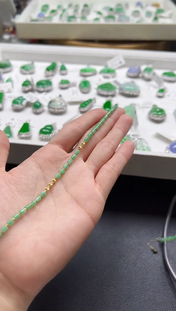 18K金镶嵌手链翡翠KCYX110210