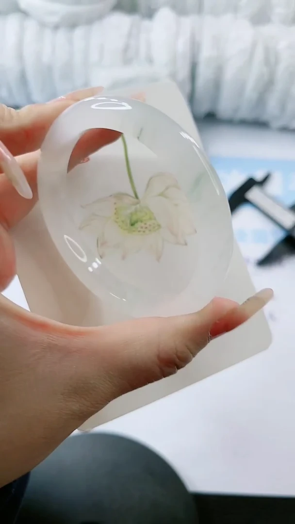 【闪购商品】石英质玉手镯未镶嵌多样性发货L494