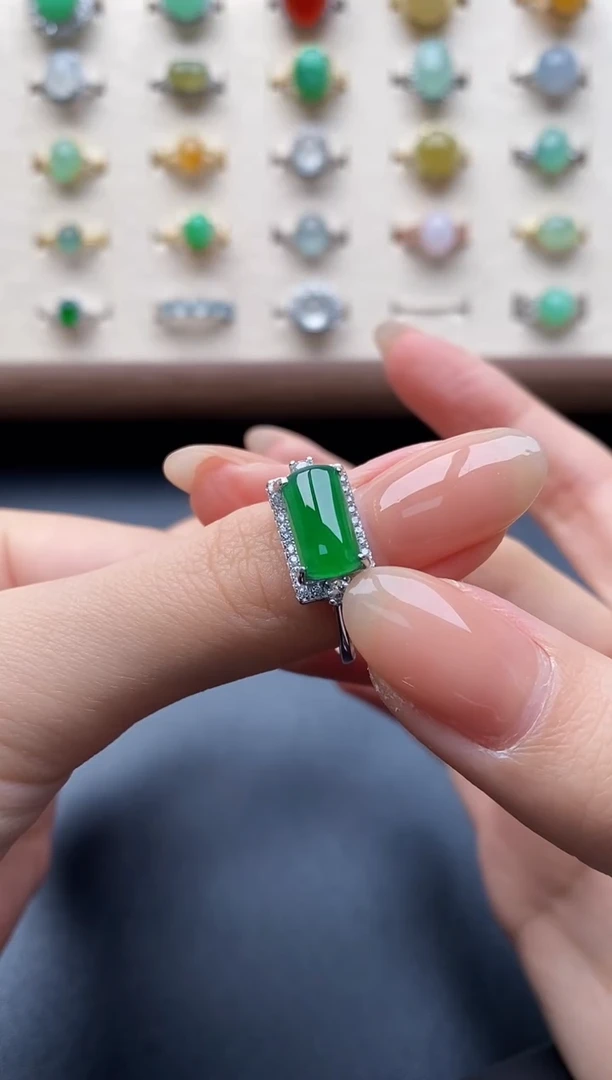 银S925镶嵌戒指翡翠一物一证一礼盒