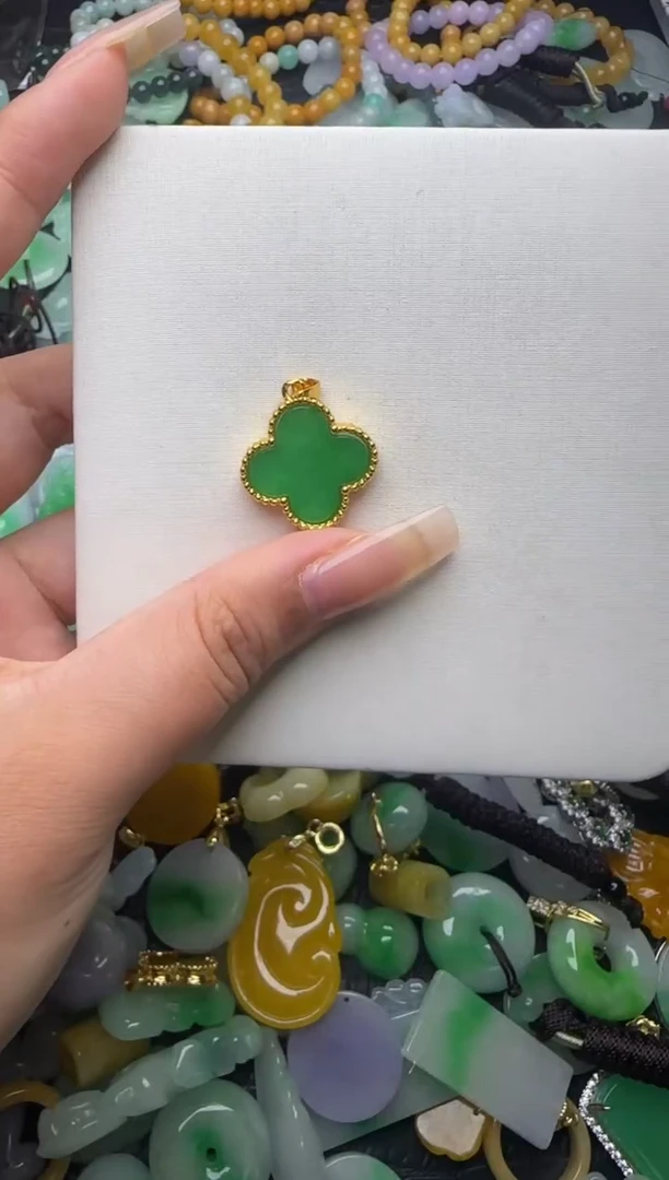 翡翠未镶嵌颈饰天然缅甸翡翠吊坠