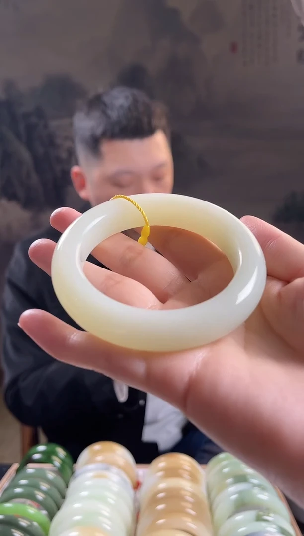 未镶嵌手镯和田玉59圈口9047