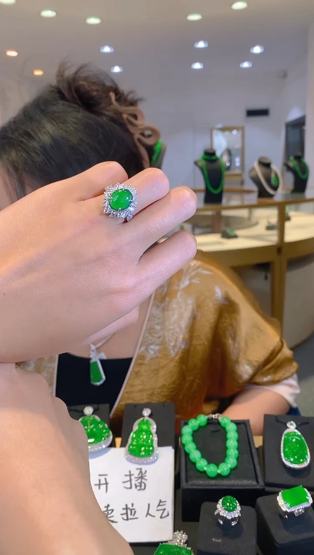 银S925镶嵌戒指翡翠翡翠a货多样性发