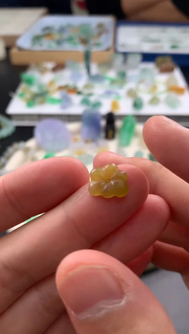 【闪购商品】定制翡翠未镶嵌翡翠