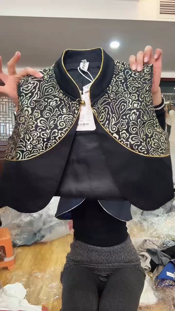马甲       M码       80-110斤