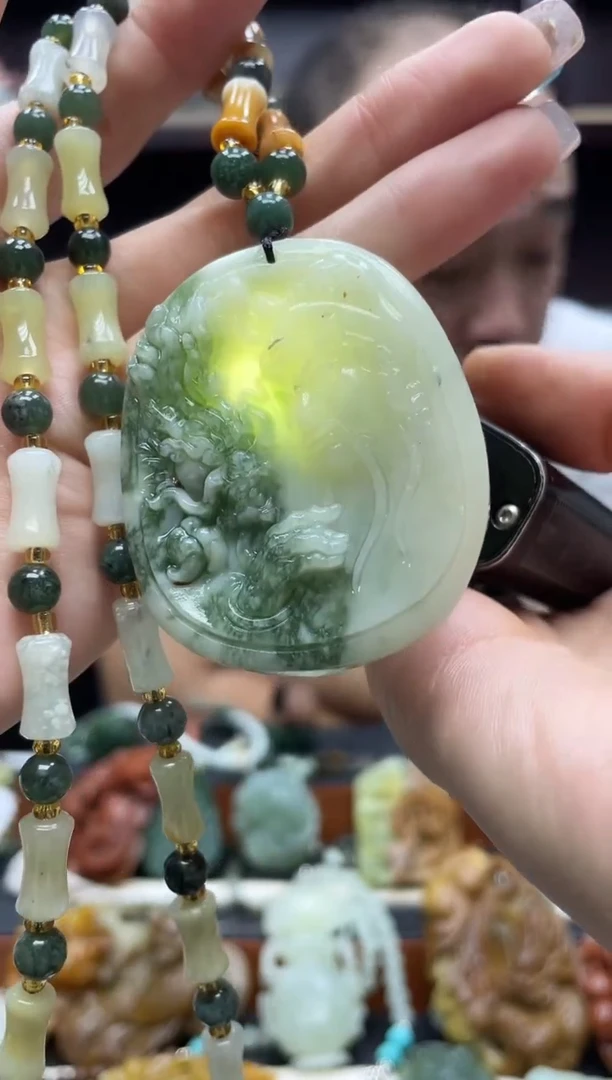 未镶嵌岫玉吊坠·