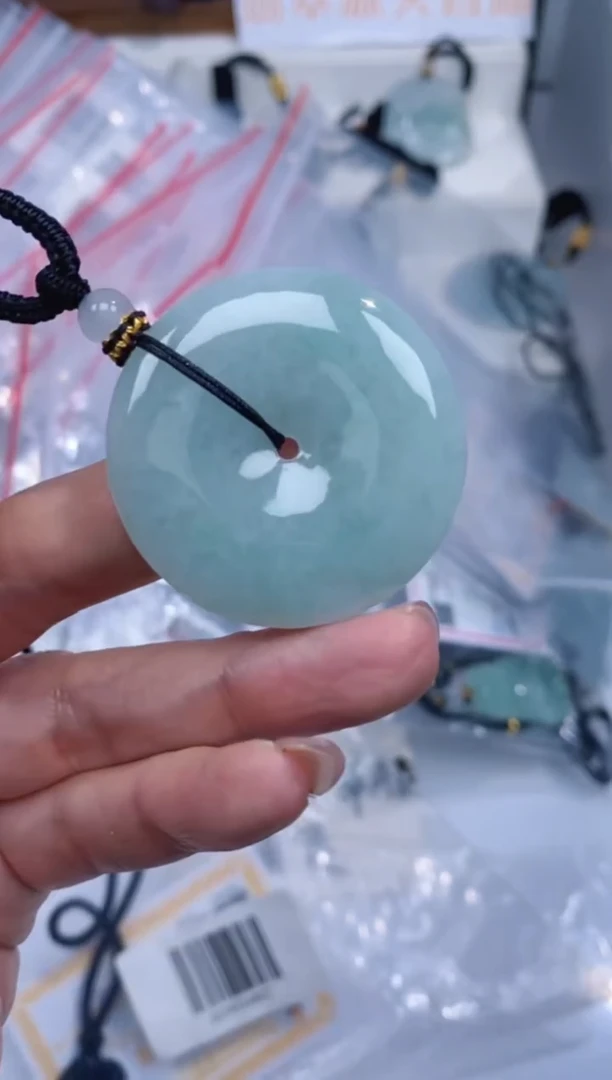 颈饰未镶嵌翡翠吊坠