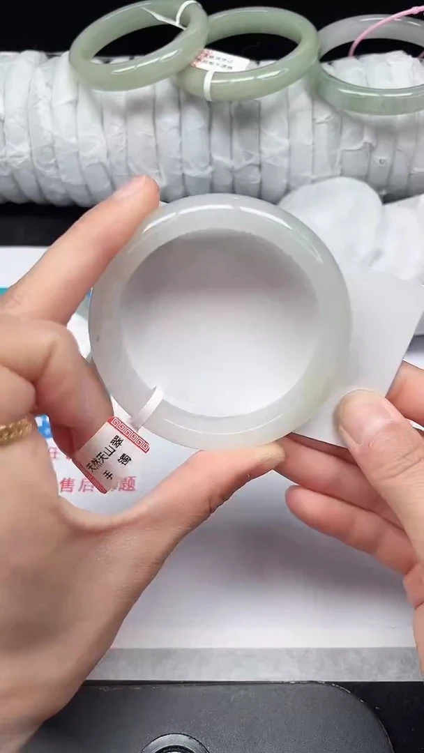 未镶嵌手镯石英质玉69-56/57