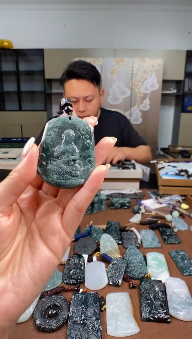 颈饰未镶嵌翡翠多样性发其一