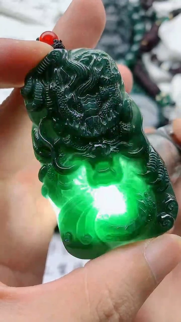 翡翠未镶嵌颈饰88888888888888