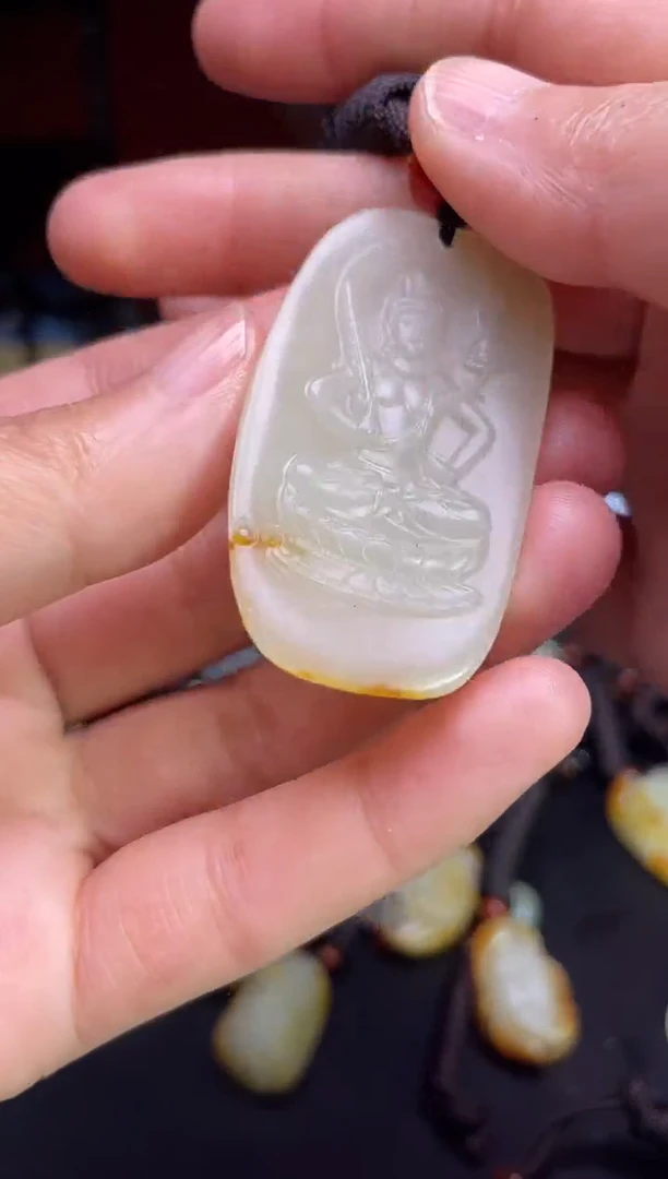 颈饰未镶嵌和田玉1