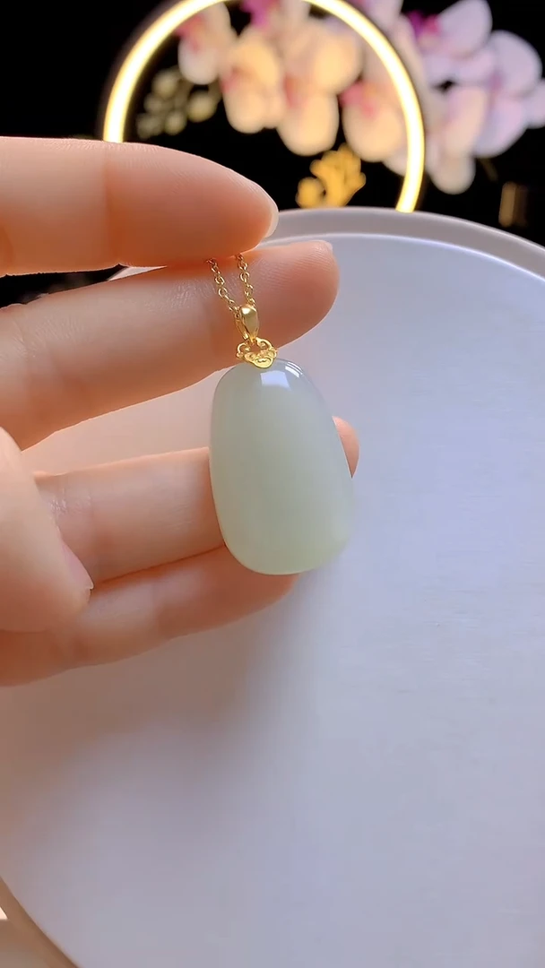 吊坠(赠链)银S925镶嵌和田玉祥云无事牌