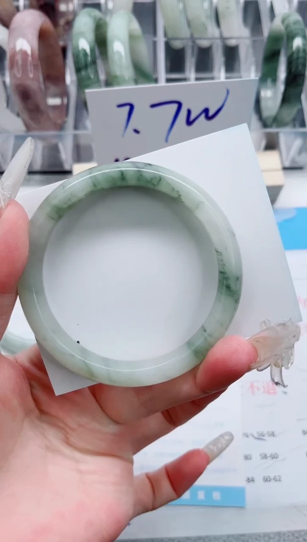 【闪购商品】石英质玉手镯未镶嵌A320-58.5