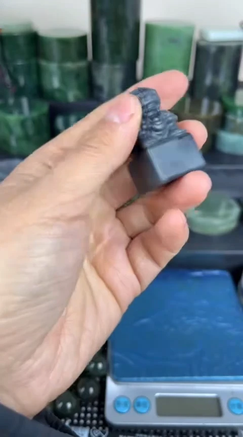 【闪购商品】和田玉珠宝半成品未镶嵌狮子