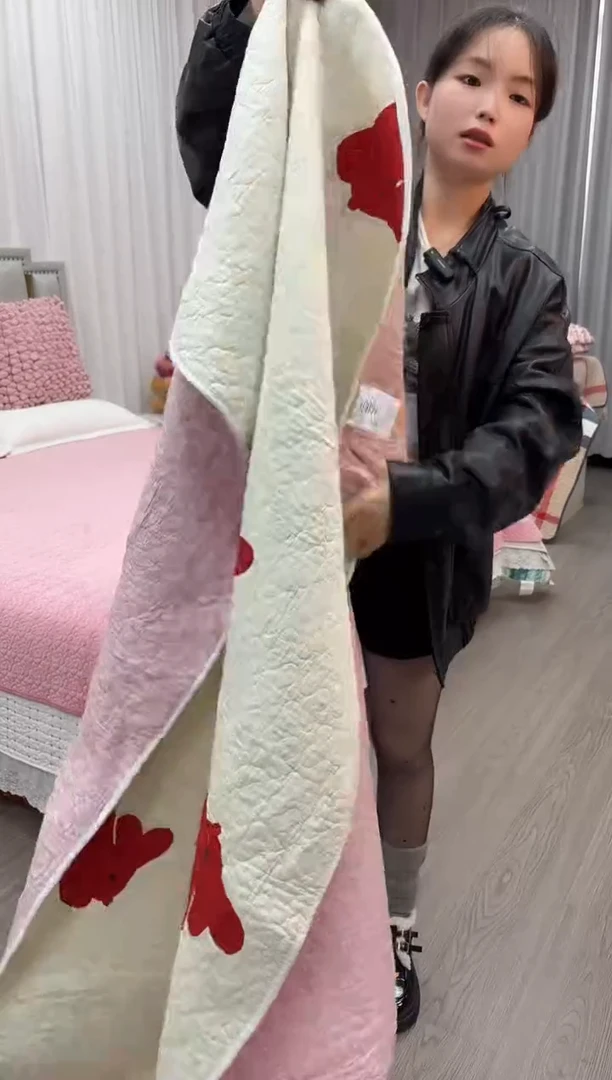 棉福利床盖可爱兔110*180