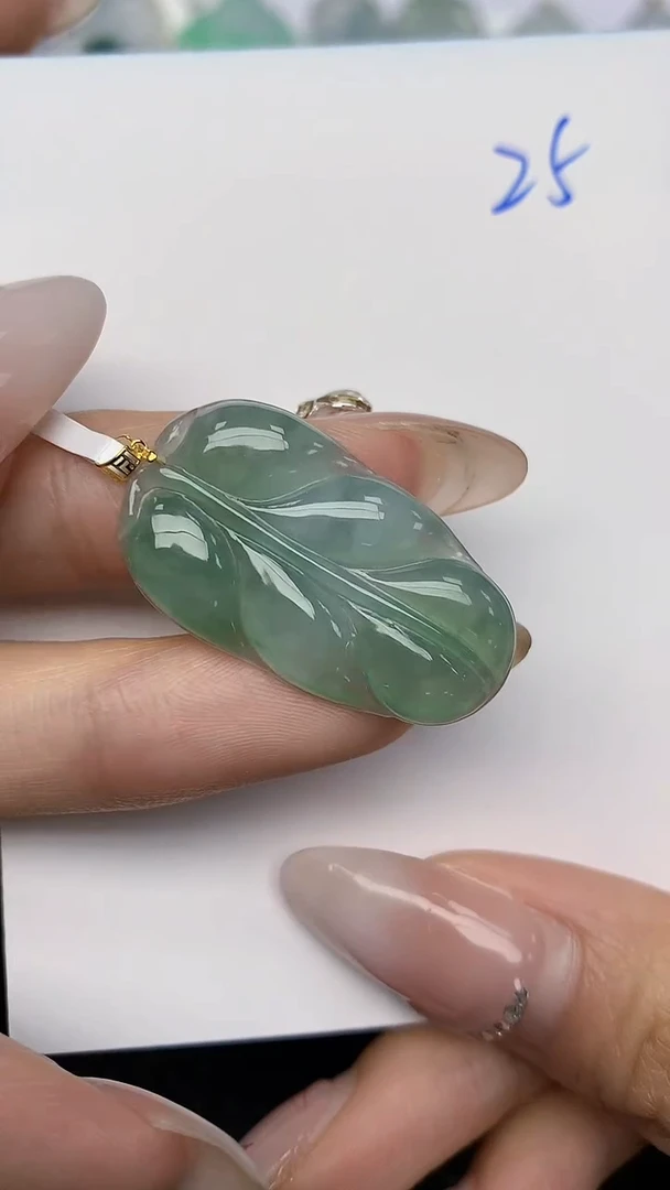 【闪购商品】翡翠颈饰18K金镶嵌天然翡翠A货