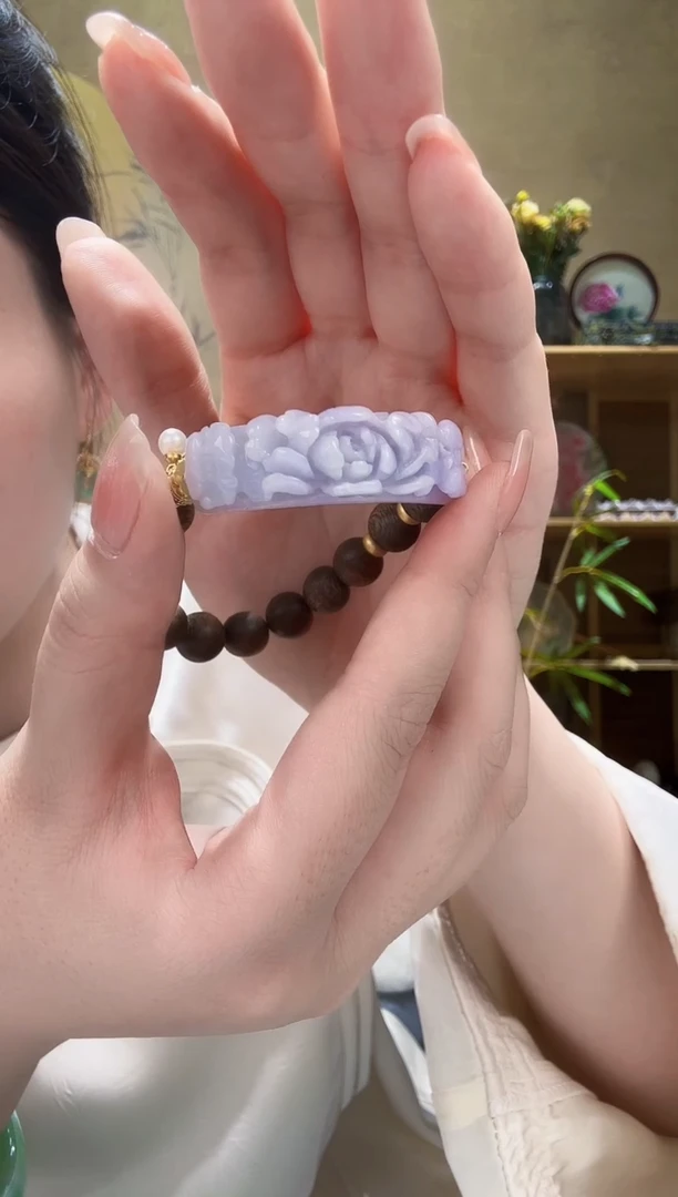 翡翠未镶嵌颈饰吊坠
