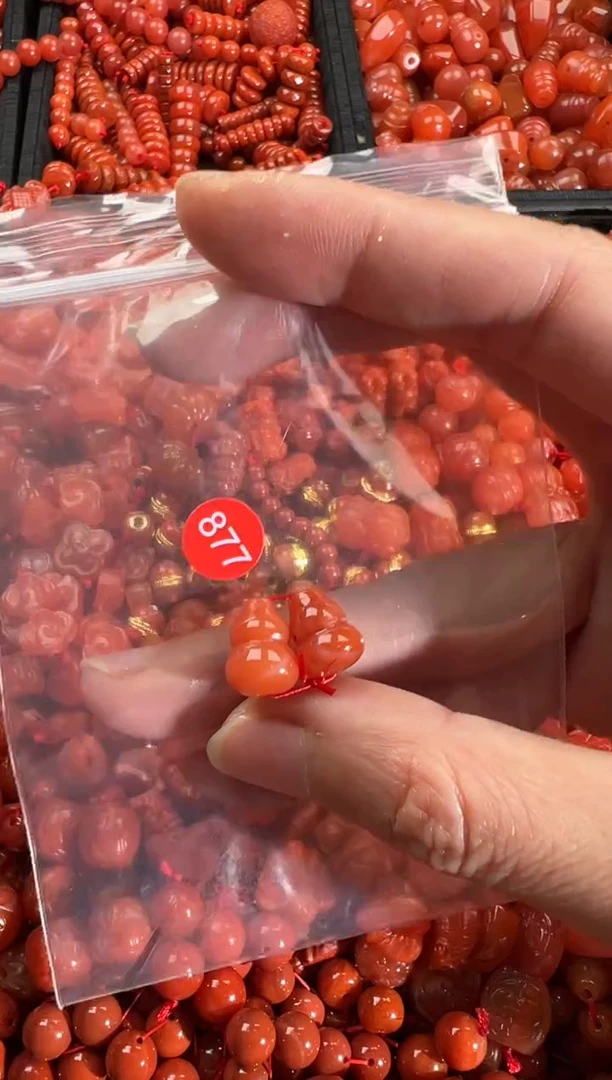 【闪购商品】南红玛瑙颈饰未镶嵌1