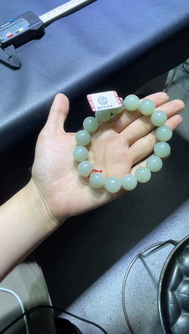 未镶嵌手串和田玉雾*舟近况高青白玉手串