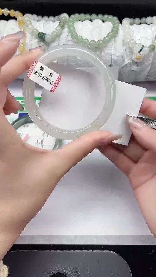未镶嵌手镯石英质玉26-60/61