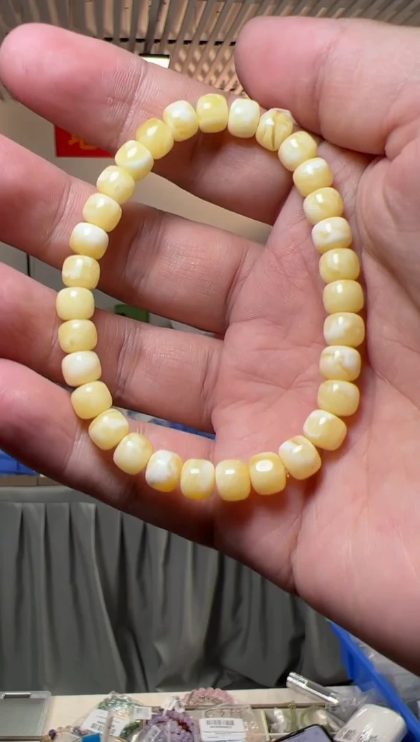 【闪购商品】琥珀手串未镶嵌约6mm白花蜜蜡老型单圈手串