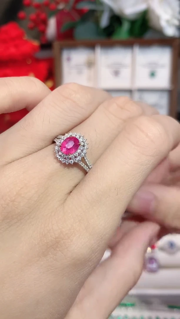 18K金镶嵌戒指尖晶石1.09ct/天然宝石/七天无理由