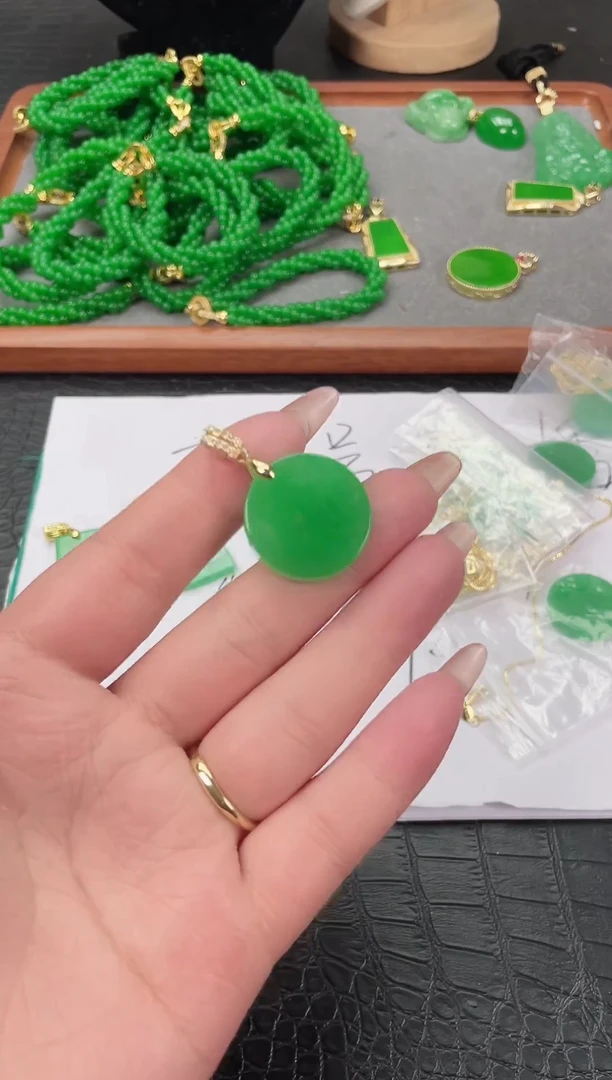 未镶嵌翡翠耳饰高货无事牌吊坠