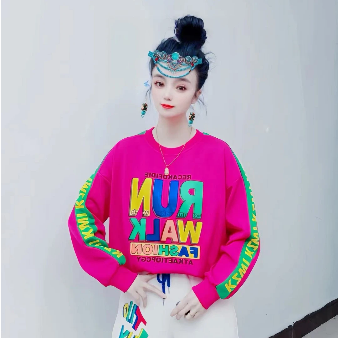 齐小姐春季新款圆领字母拼接印花时尚休闲百搭宽松减龄潮流女卫衣