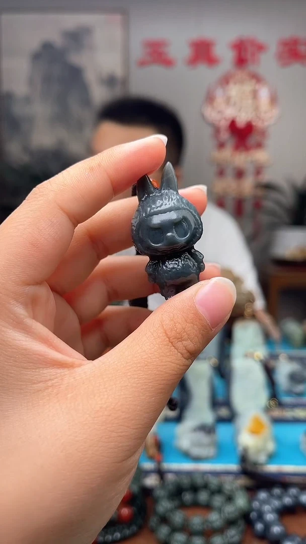 和田玉未镶嵌挂件多样性发 拍一发一