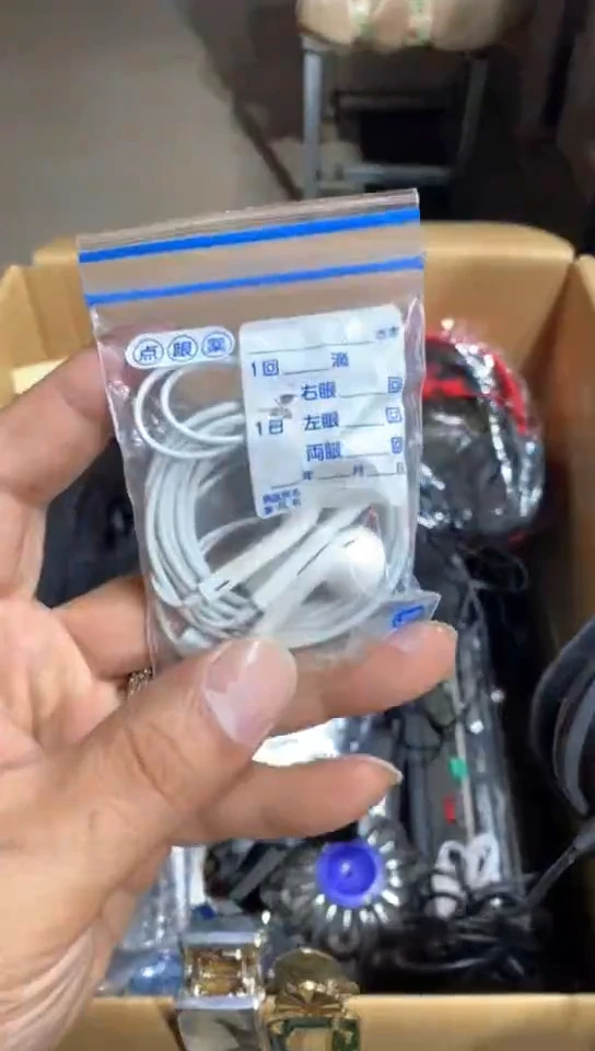 8新中古商品，瑕疵品，不保好坏。500