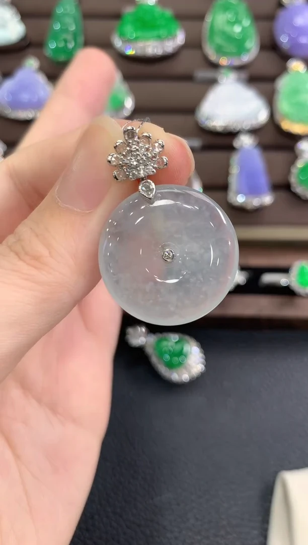 吊坠(不含链)18K金镶嵌翡翠秋日珠宝Q108