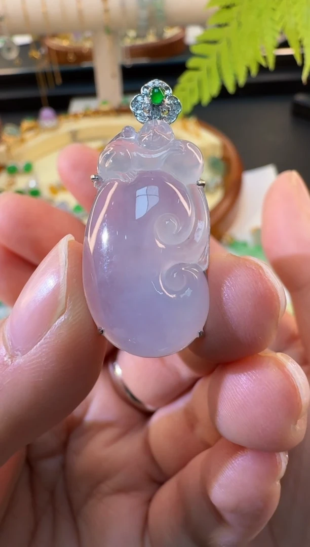 【闪购商品】翡翠颈饰18K金镶嵌缅甸翡翠A货挂件