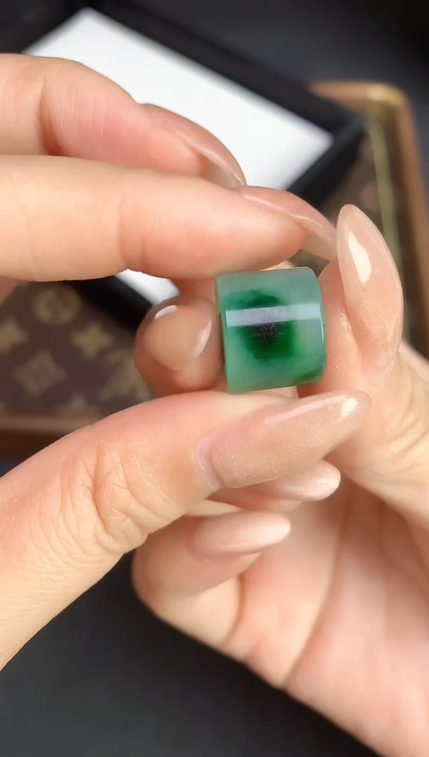 未镶嵌定制翡翠25111801