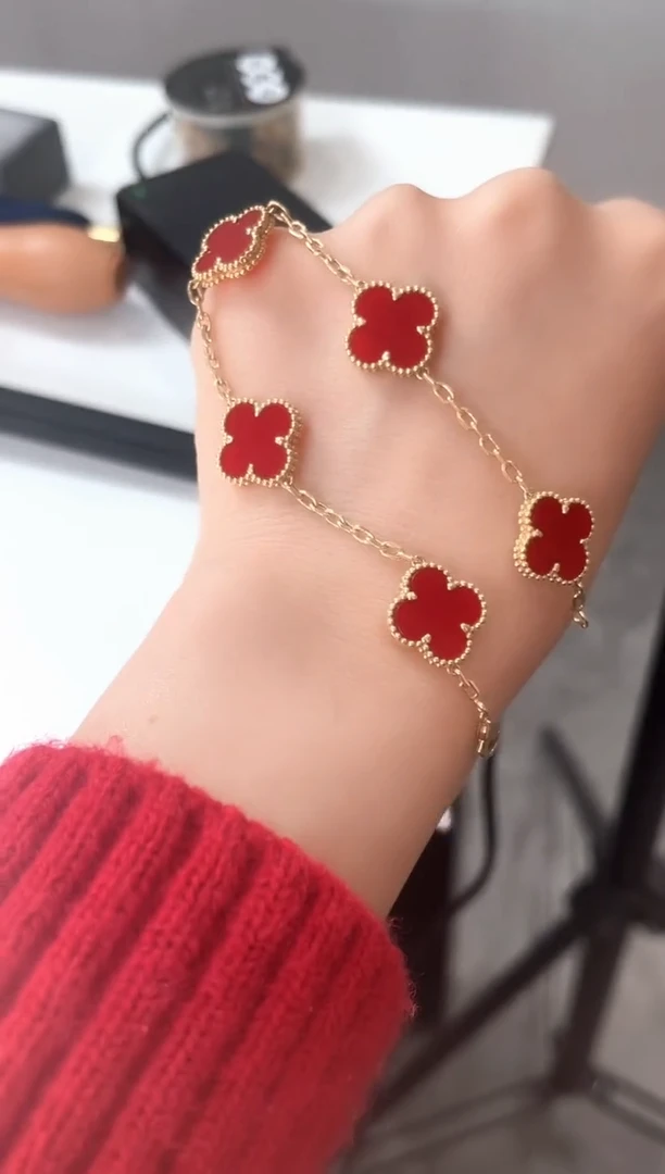 【闪购商品】钻石手链18K金镶嵌红五花手链